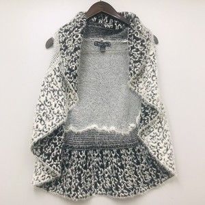 what’s Hot fuzzy sweater cardigan vest Black/white Size S